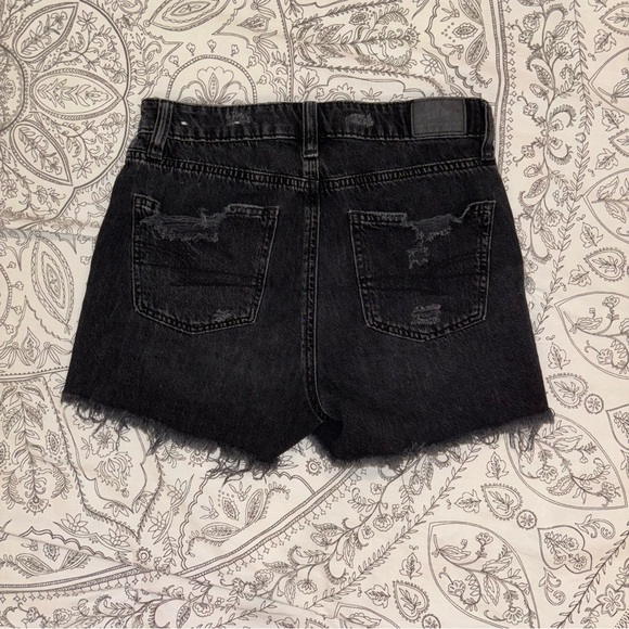 AE shorts - Picture 2 of 3